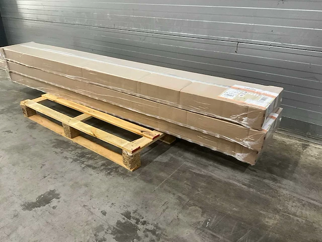 Radson compact hp 22 paneelradiator 2306w (3x) - afbeelding 3 van  3