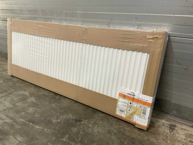 Radson compact hp 22 paneelradiator 2734w (3x) - afbeelding 2 van  7