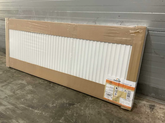 Radson compact hp 22 paneelradiator 2734w (3x) - afbeelding 3 van  7