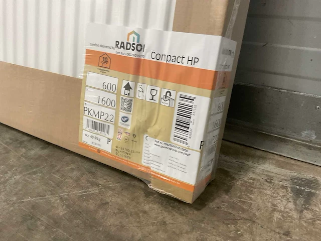 Radson compact hp 22 paneelradiator 2734w (3x) - afbeelding 6 van  7