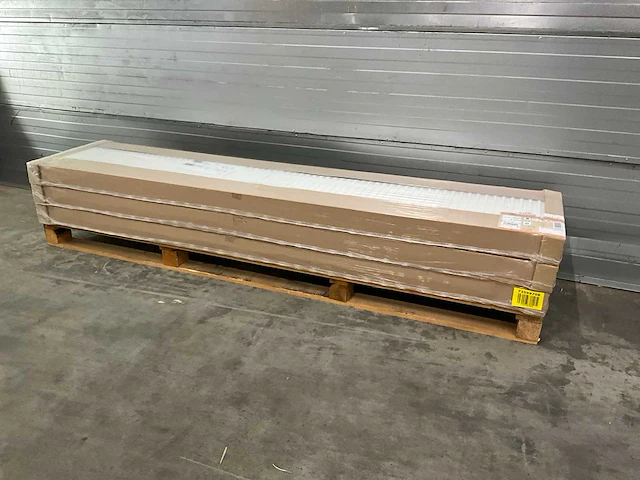Radson compact hp 22 paneelradiator 3528w (3x) - afbeelding 1 van  5