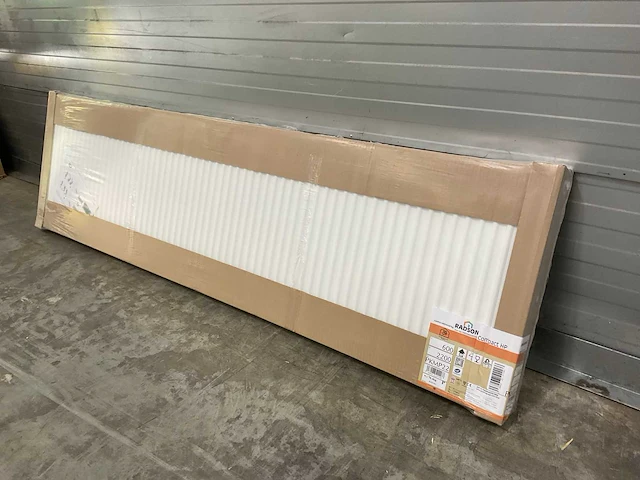 Radson compact hp 22 paneelradiator 3760w (6x) - afbeelding 1 van  8