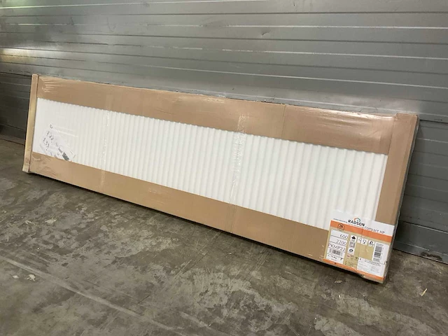 Radson compact hp 22 paneelradiator 3760w (6x) - afbeelding 4 van  8