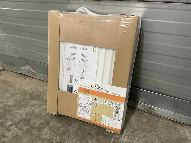 Radson compact hp 22 paneelradiator 588w (6x) - afbeelding 1 van  7