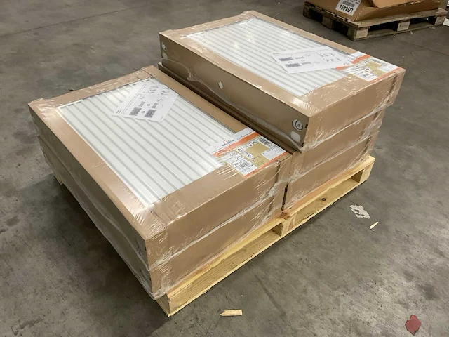 Radson compact hp 33 paneelradiator 1956w (6x) - afbeelding 8 van  9