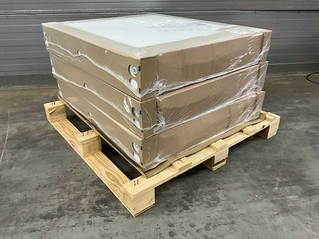 Radson compact hp 33 paneelradiator 2608w (3x) - afbeelding 2 van  4