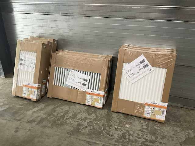 Radson compact hp partij diverse radiatoren (9x) - afbeelding 1 van  12