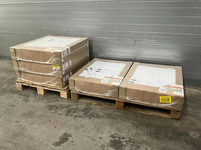 Radson compact partij diverse radiatoren (5x) - afbeelding 1 van  8