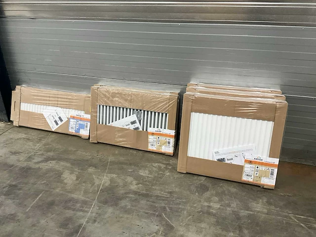 Radson diverse radiatoren (6x) - afbeelding 1 van  6