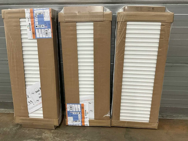 Radson integra flex-8c 22 paneelradiator 1221w (3x) - afbeelding 1 van  3