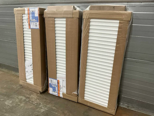 Radson integra flex-8c 22 paneelradiator 1221w (3x) - afbeelding 2 van  3
