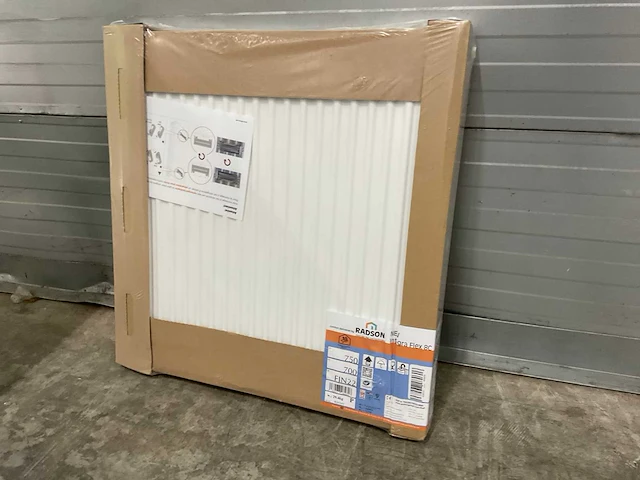Radson integra flex-8c 22 paneelradiator 1439w (3x) - afbeelding 2 van  7