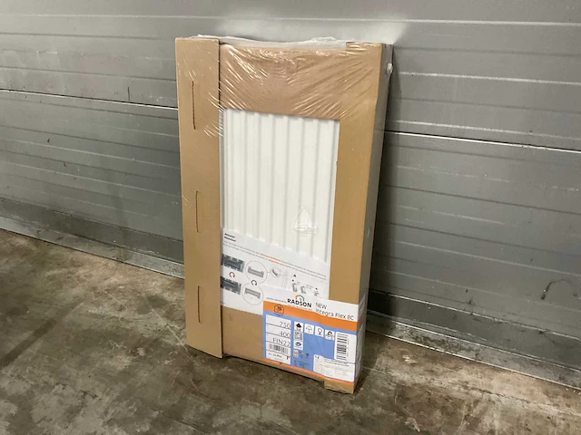 Radson integra flex-8c 22 paneelradiator 822w (8x) - afbeelding 1 van  8
