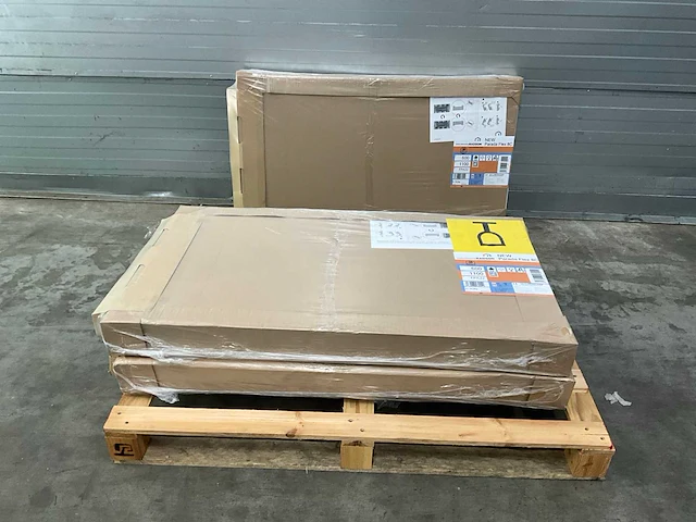 Radson parada flex 8 c 22 paneelradiator 1844w (3x) - afbeelding 5 van  7