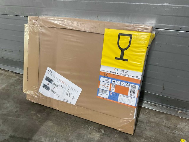 Radson parada flex-8c 22 paneelradiator 1341w (8x) - afbeelding 1 van  11