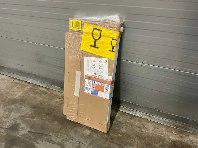Radson parada flex-8c 22 paneelradiator 920w (3x) - afbeelding 1 van  5