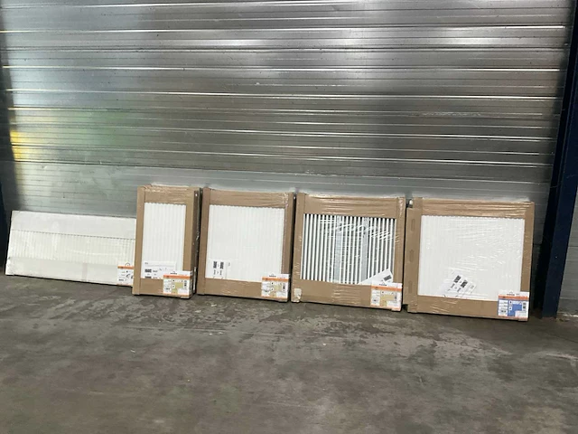 Radson partij diverse radiatoren (6x) - afbeelding 1 van  13