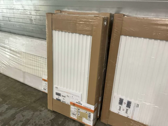Radson partij diverse radiatoren (6x) - afbeelding 13 van  13