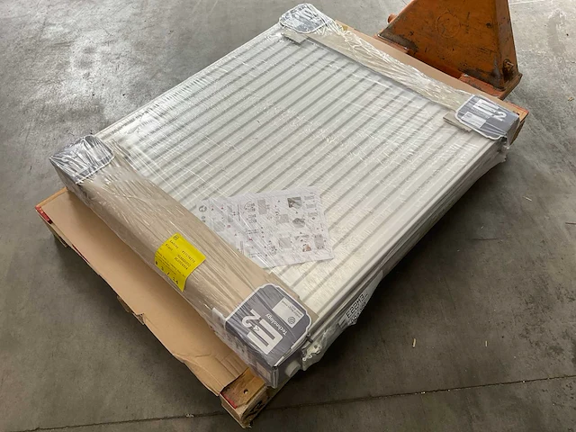 Radson ulow-e2 horizontaal 22 ltv-radiator (2x) - afbeelding 6 van  7