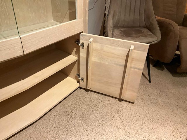 Raethuys eiken vitrinekast - afbeelding 7 van  8