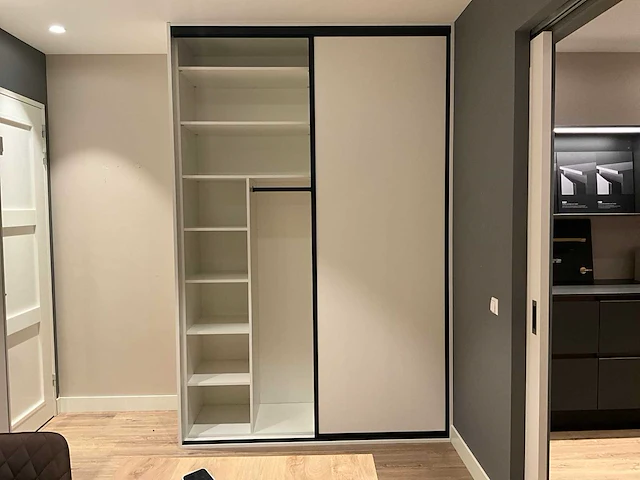 Raffito stretch + interieur schuidfeurenkast - afbeelding 3 van  8