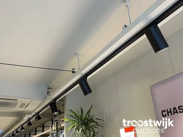 Railsysteem met 50 led railstralers - afbeelding 1 van  4