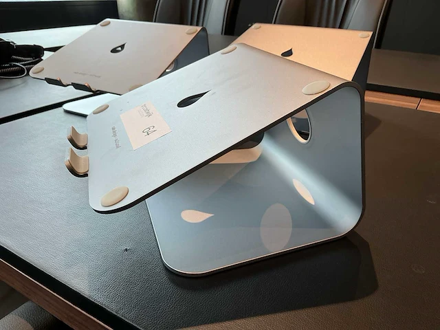 Rain design m-stand macbook beugel (3x) - afbeelding 3 van  3