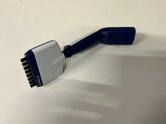 Rainin e4 xls pipetcontroller (8 kanalen) - afbeelding 2 van  2