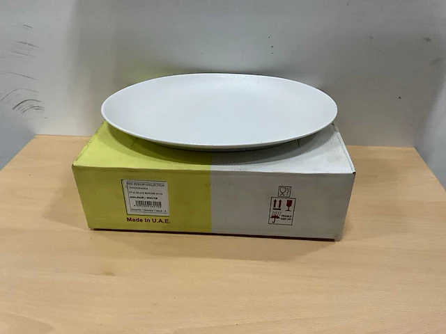 Rak banquet ovale borden (18x) - afbeelding 1 van  7