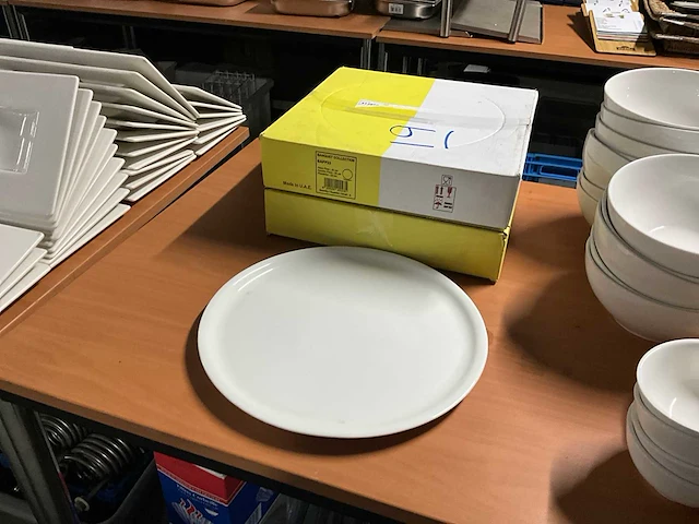 Rak banquet pizzaborden (13x) - afbeelding 1 van  5