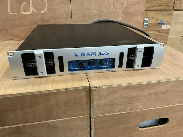 Ram audio dqx 5.5 versterker - afbeelding 1 van  2