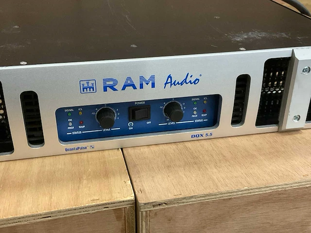 Ram audio dqx 5.5 versterker - afbeelding 2 van  2