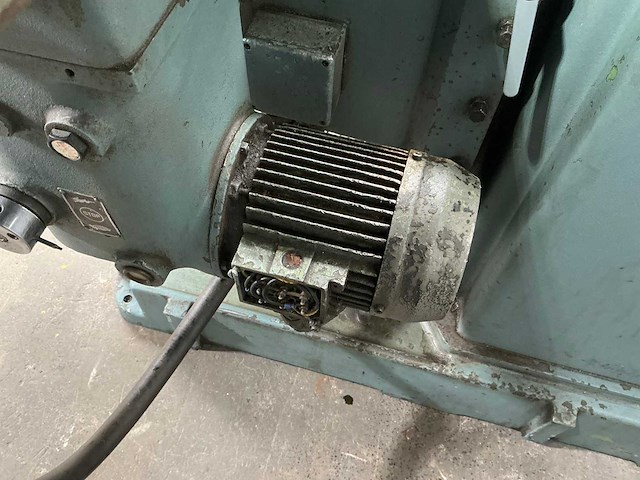 Rambaudi - heavy duty m3 - universal milling machine - afbeelding 2 van  10