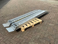 Ramp 6000 kg 2500 oprijbrug (2x) - afbeelding 3 van  7