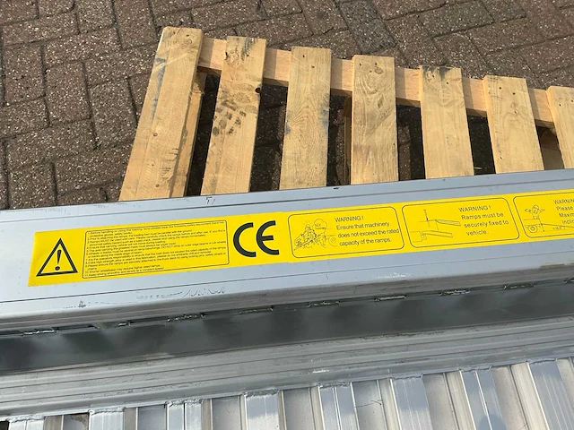 Ramp 6000 kg 2500 oprijbrug (2x) - afbeelding 6 van  7