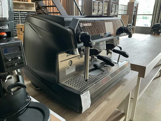 Rancilio classe 11 xcelsius 2groeps espressomachine - afbeelding 3 van  8