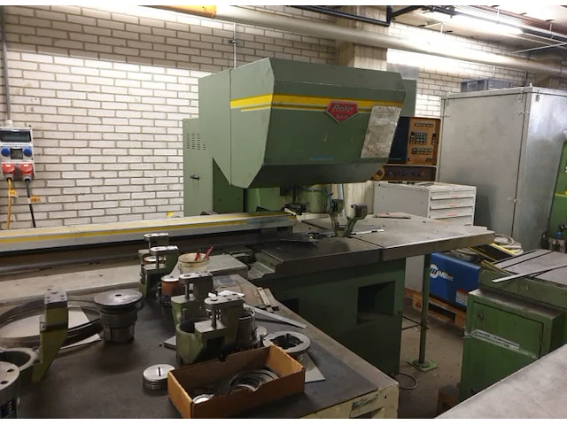 Raskin r52-p cnc ponsnibbelmachine - afbeelding 1 van  9