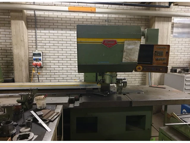 Raskin r52-p cnc ponsnibbelmachine - afbeelding 4 van  9