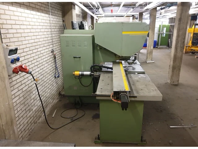 Raskin r52-p cnc ponsnibbelmachine - afbeelding 8 van  9