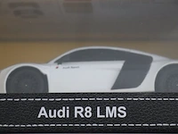Rastar bestuurbare auto's - bmw m2 gt2 & audi r8 lms - 3 stuks - afbeelding 4 van  6