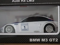 Rastar bestuurbare auto's - bmw m2 gt2 & audi r8 lms - 3 stuks - afbeelding 5 van  6
