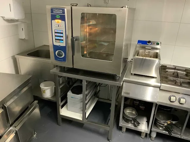Rational - scc 61 - combisteamer met onderstel - afbeelding 1 van  10