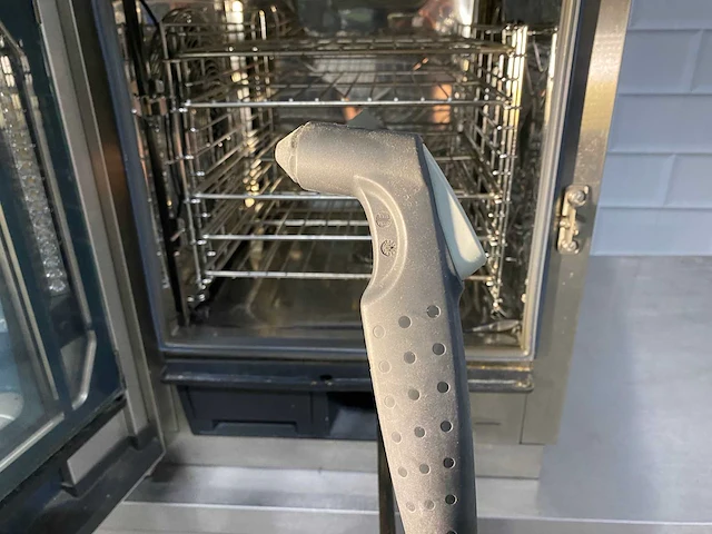 Rational - self cooking center xs 6 2/3e - combisteamer met ultravent condensatiekap - afbeelding 6 van  9