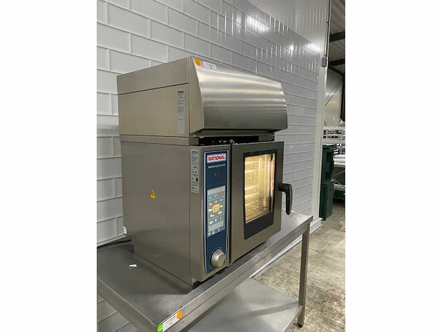 Rational - self cooking center xs 6 2/3e - combisteamer met ultravent condensatiekap - afbeelding 8 van  9