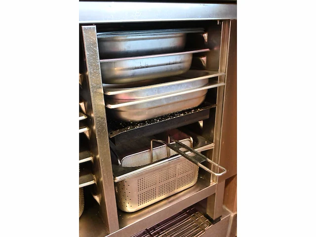 Rational 2 x 7-laags rvs combisteamer onderstel inclusief inhoud - afbeelding 3 van  4