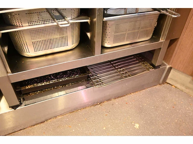 Rational 2 x 7-laags rvs combisteamer onderstel inclusief inhoud - afbeelding 4 van  4