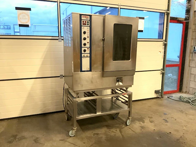 Rational combi-steamer met rational onderstel - afbeelding 1 van  10