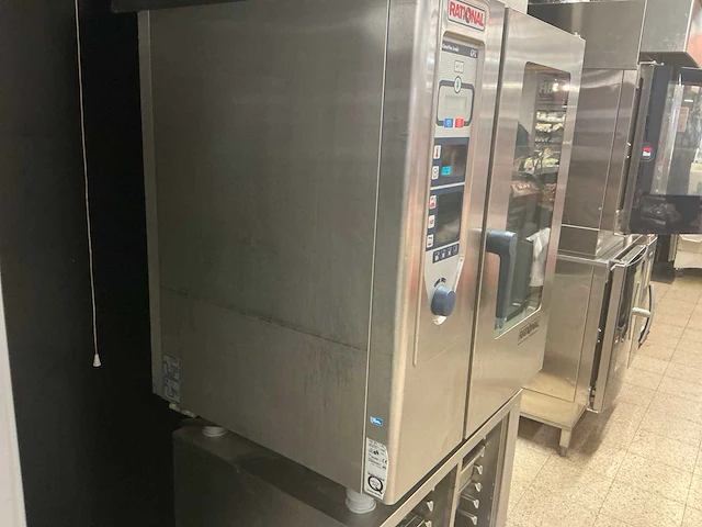 Rational cpc 101/105 heteluchtoven met stoom en grill functie - afbeelding 20 van  25