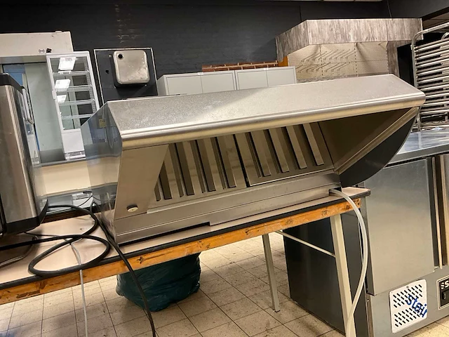 Rational uv 201e combisteamer afzuigkap - afbeelding 1 van  7