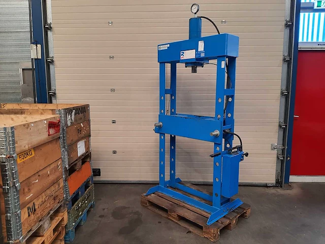 Rav - 1997 - px50 - hydraulische garagepers - afbeelding 1 van  4